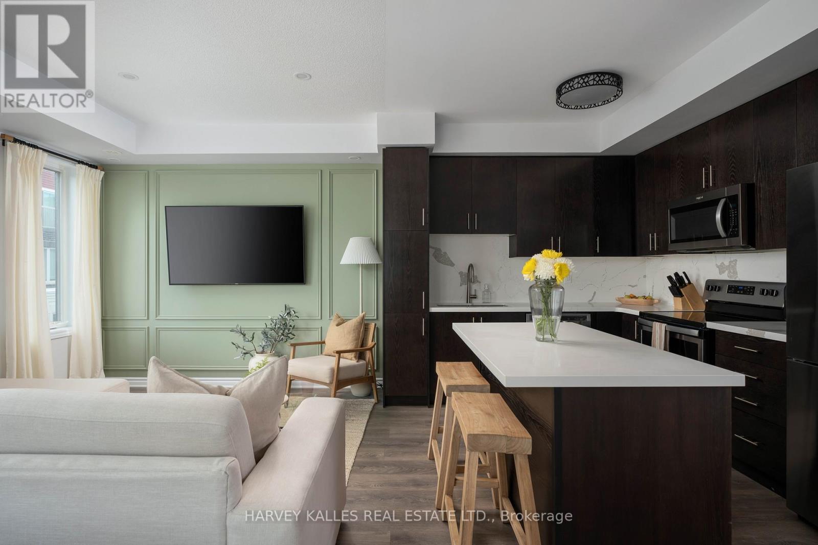 35 - 85 EASTWOOD PARK GARDENS, Toronto, Ontario