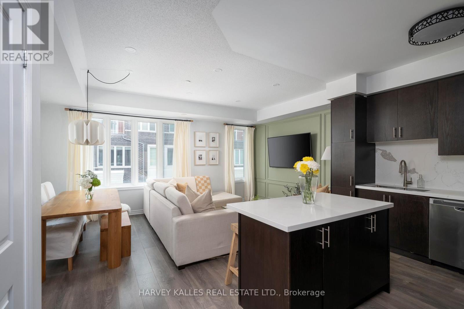 35 - 85 Eastwood Park Gardens, Toronto, Ontario  M8W 0B2 - Photo 4 - W13422262