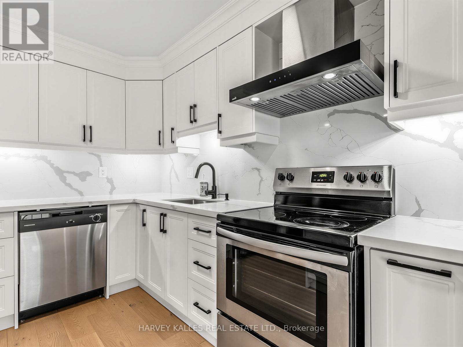40 Blackthorn Drive, Vaughan, Ontario L6A 3N5 - Photo 11 - N13422866