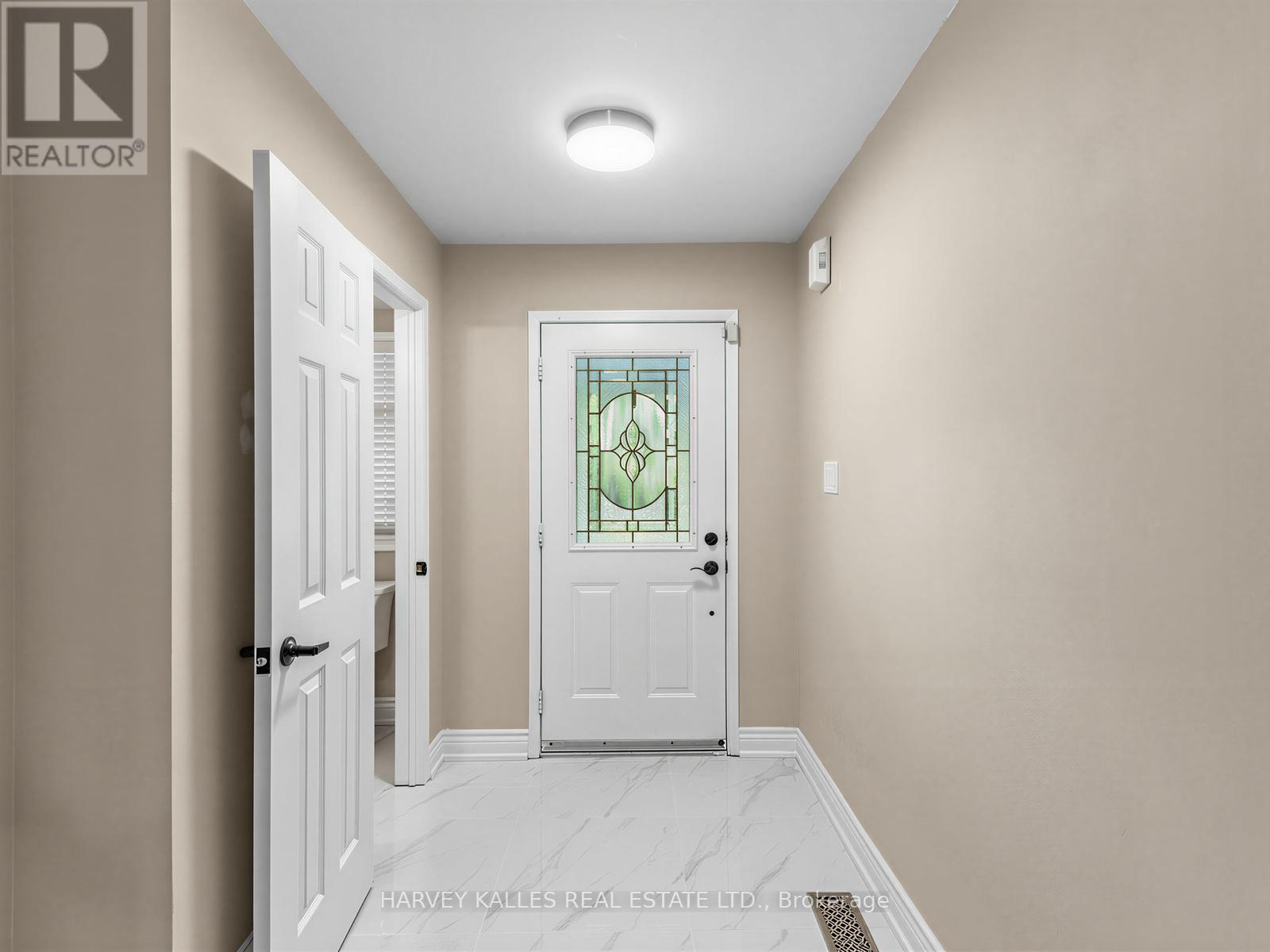 40 Blackthorn Drive, Vaughan, Ontario L6A 3N5 - Photo 4 - N13422866
