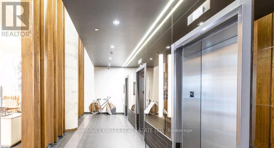 741 - 1830 Bloor Street W, Toronto, Ontario  M6P 3K6 - Photo 7 - W13423024