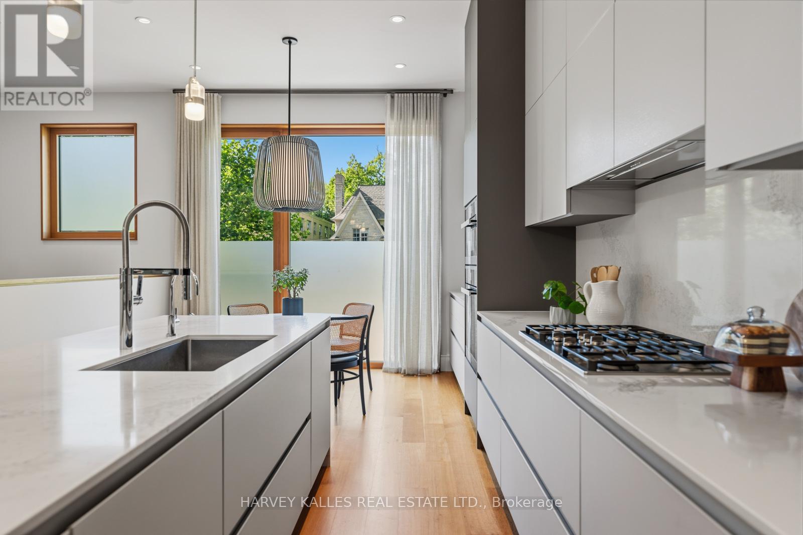 67 Heath Street W, Toronto, Ontario  M4V 1T2 - Photo 16 - C13424426
