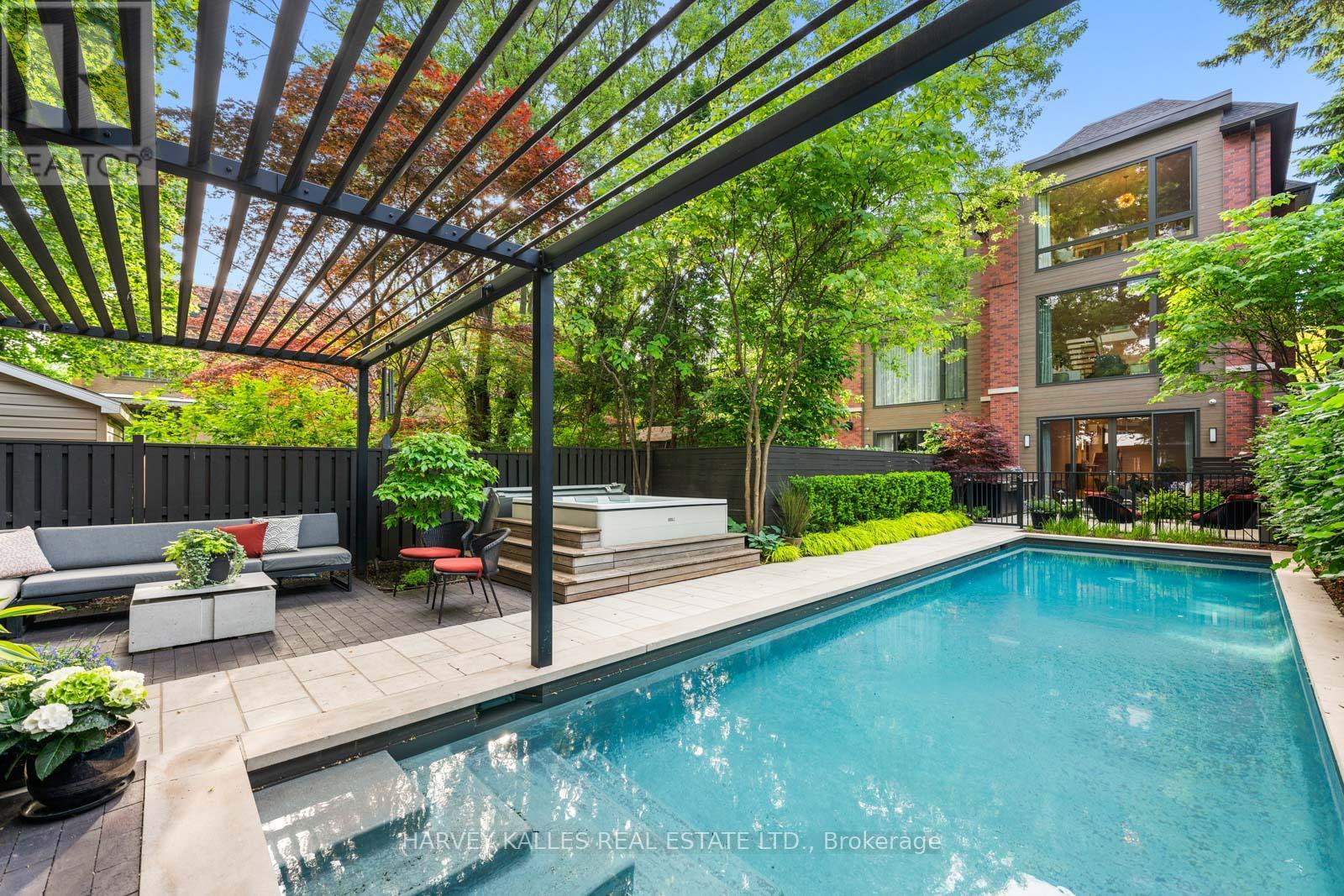 67 Heath Street W, Toronto, Ontario  M4V 1T2 - Photo 3 - C13424426