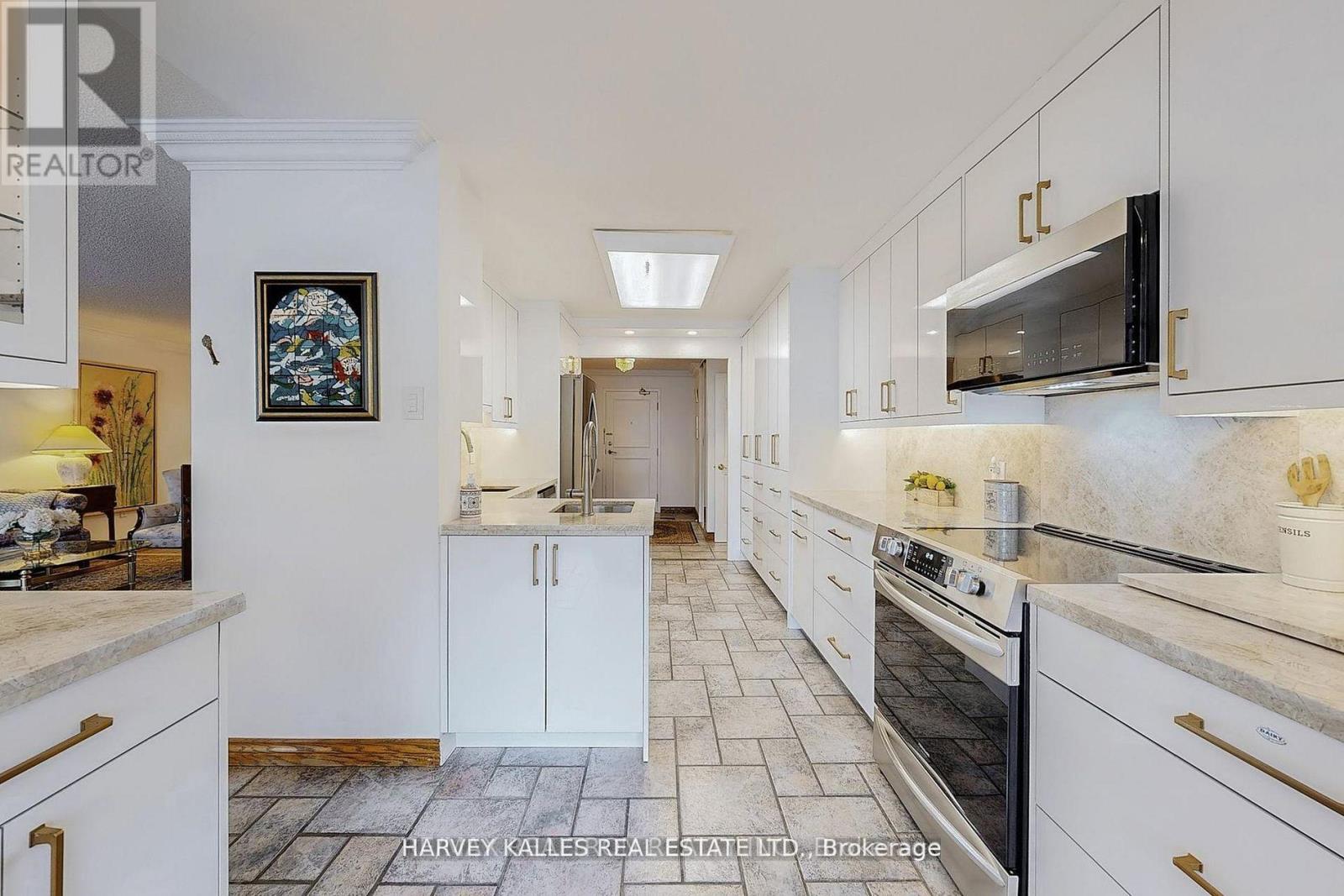 311 - 7300 Yonge Street, Vaughan, Ontario L4J 7Y5 - Photo 11 - N13425832