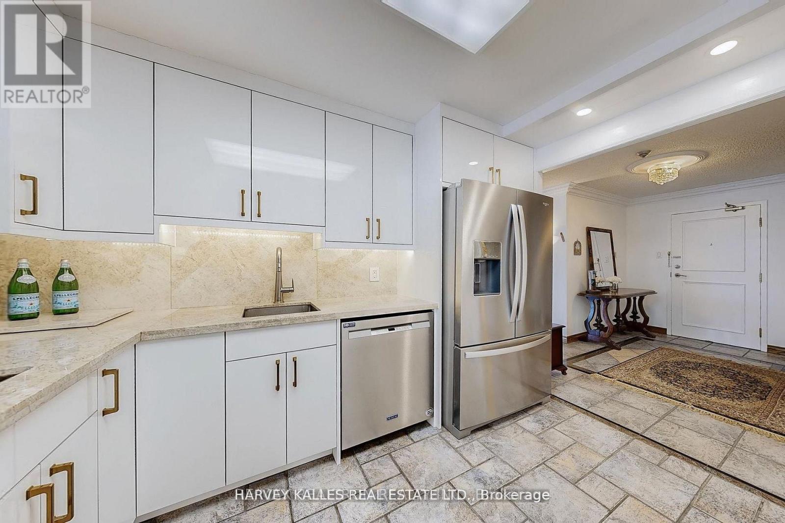 311 - 7300 Yonge Street, Vaughan, Ontario L4J 7Y5 - Photo 5 - N13425832
