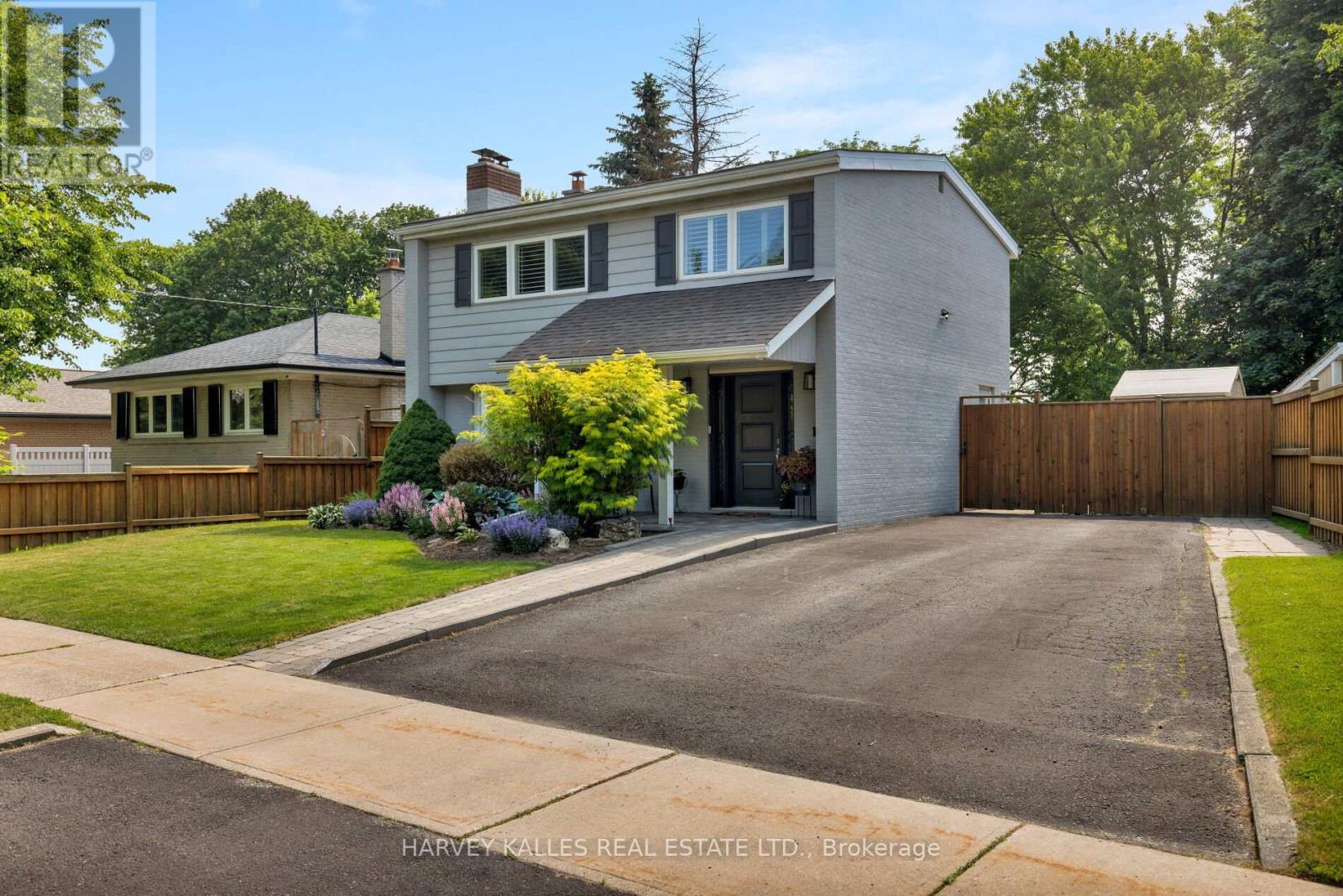 45 Ashfield Drive, Toronto, Ontario M9C 4T7 - Photo 3 - W13426942