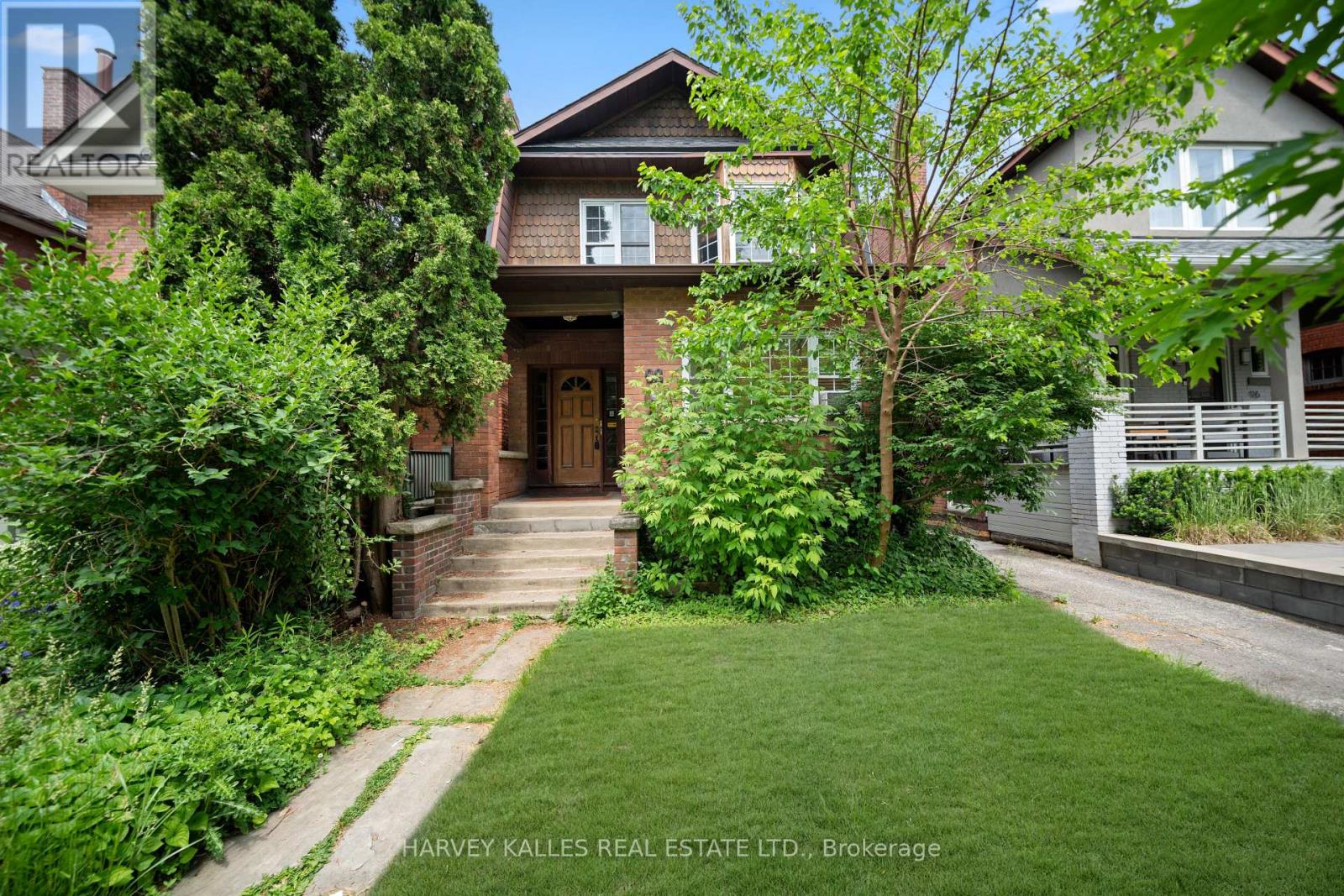 98 ROSELAWN AVENUE, Toronto, Ontario