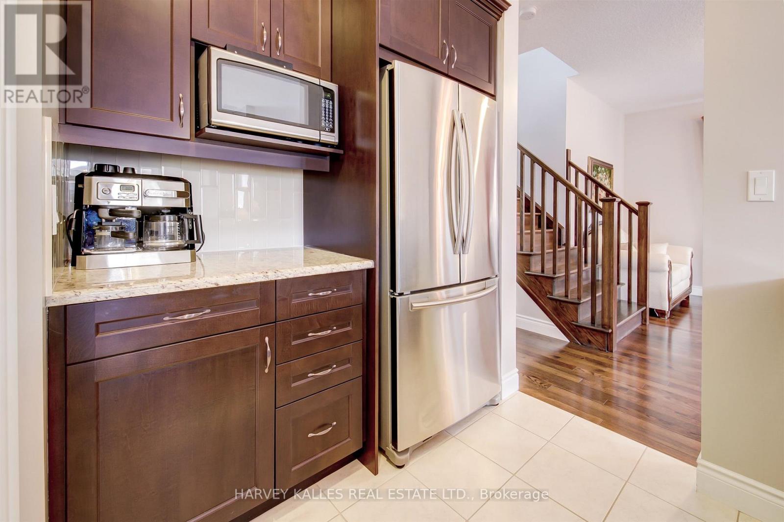 106 Eden Oak Trail, Kitchener, Ontario N2A 0G1 - Photo 11 - X13430580