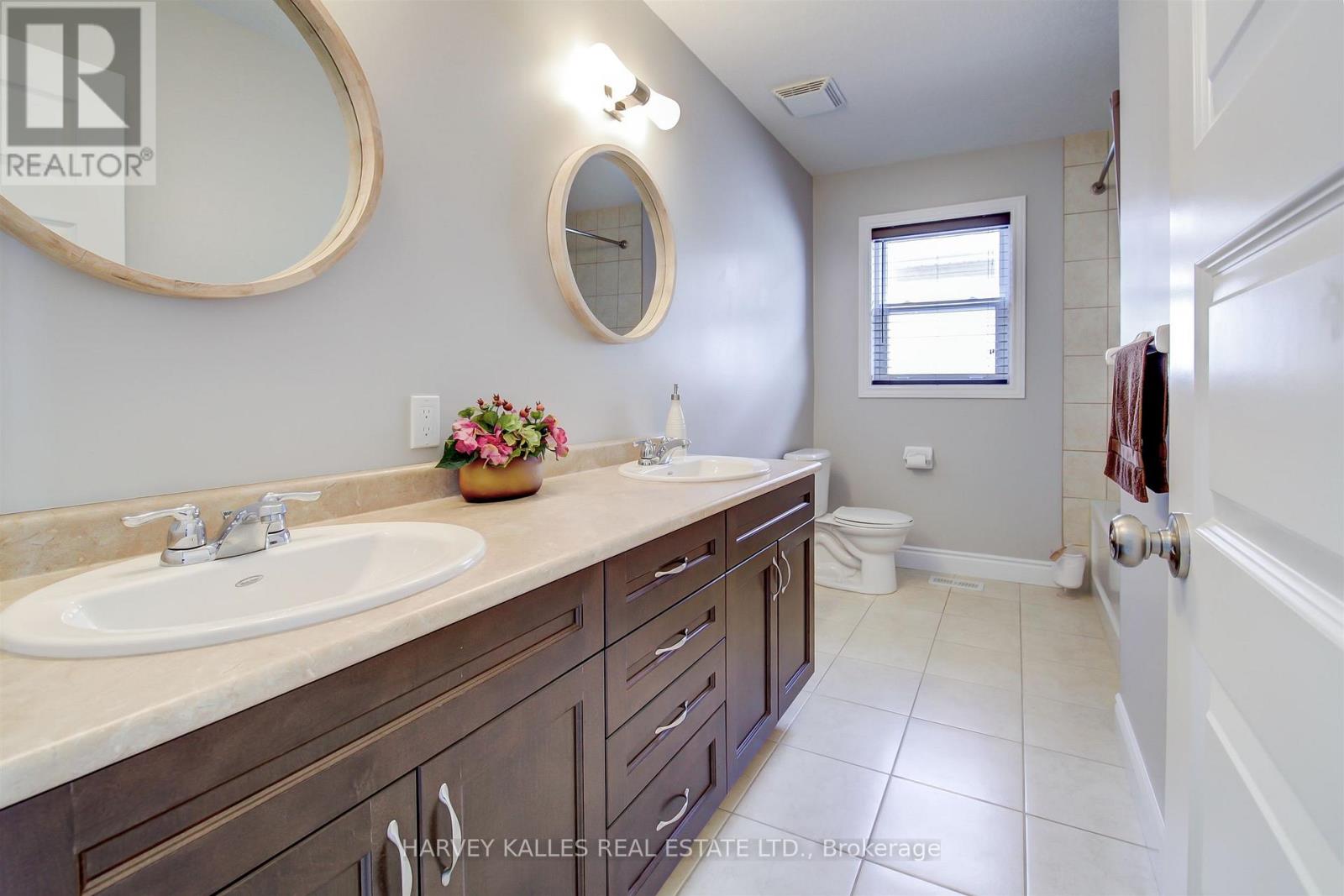 106 Eden Oak Trail, Kitchener, Ontario N2A 0G1 - Photo 22 - X13430580