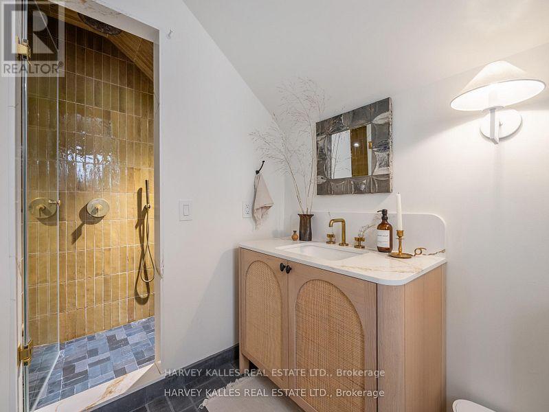 239 Borden Street, Toronto, Ontario M5S 2N5 - Photo 22 - C13432518