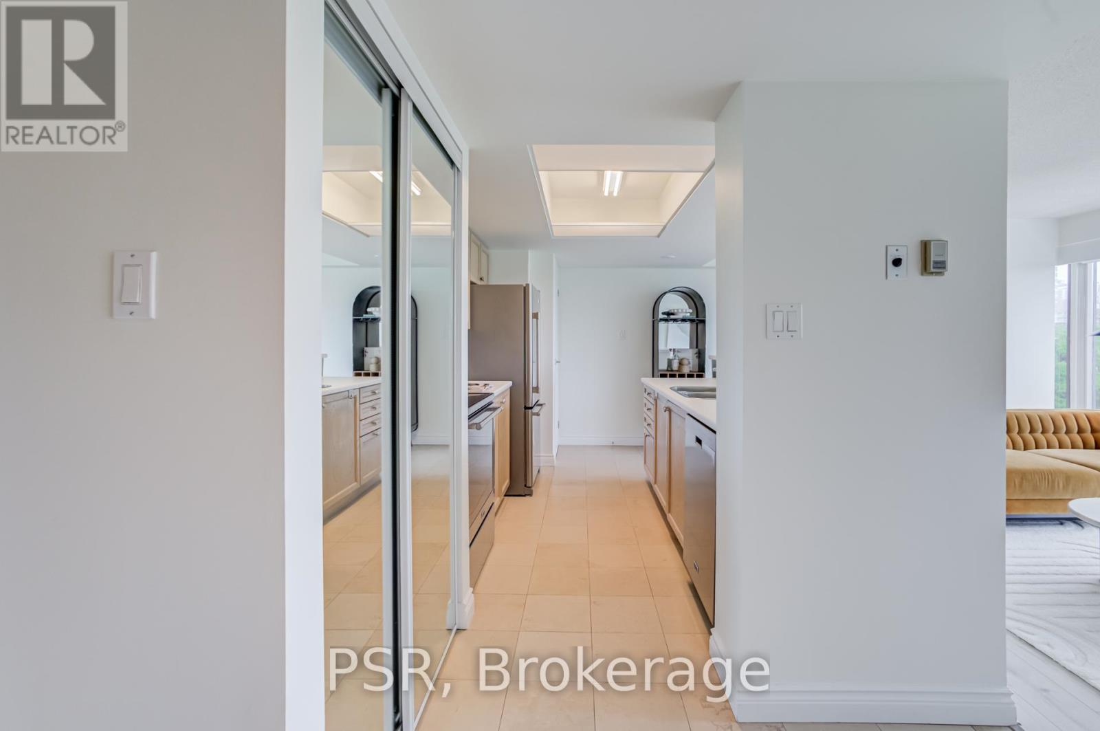 601 - 97 Lawton Boulevard, Toronto, Ontario M4V 1Z6 - Photo 4 - C13433960