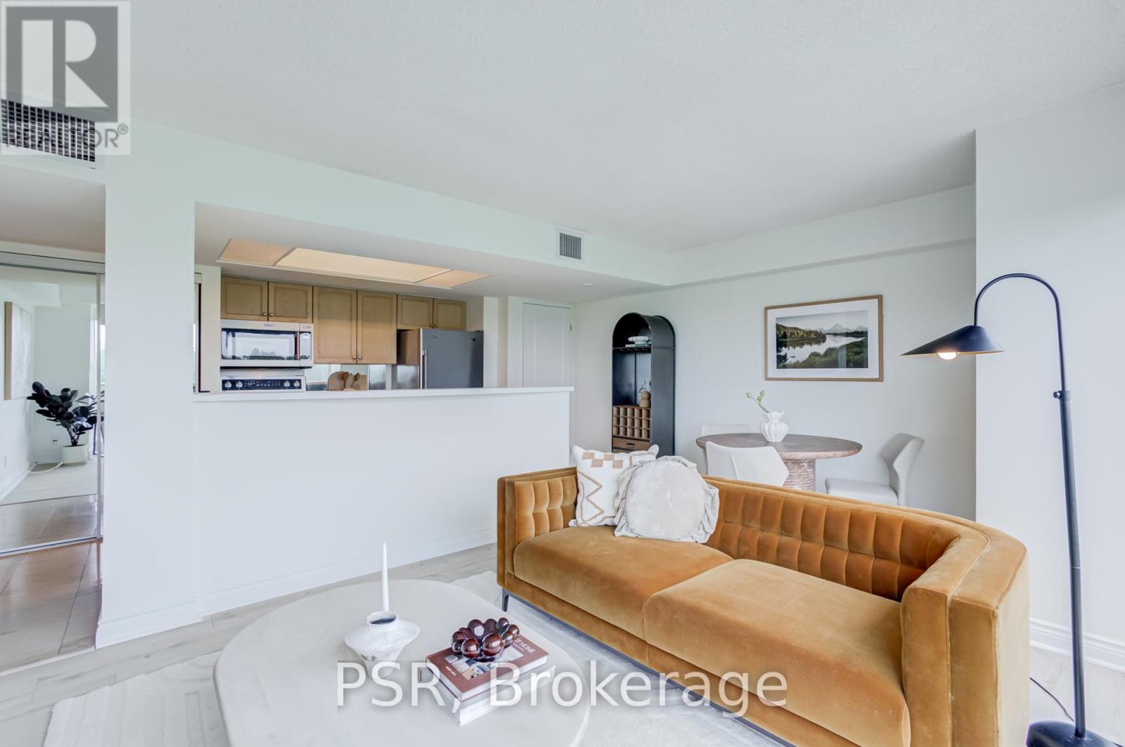 601 - 97 Lawton Boulevard, Toronto, Ontario M4V 1Z6 - Photo 8 - C13433960