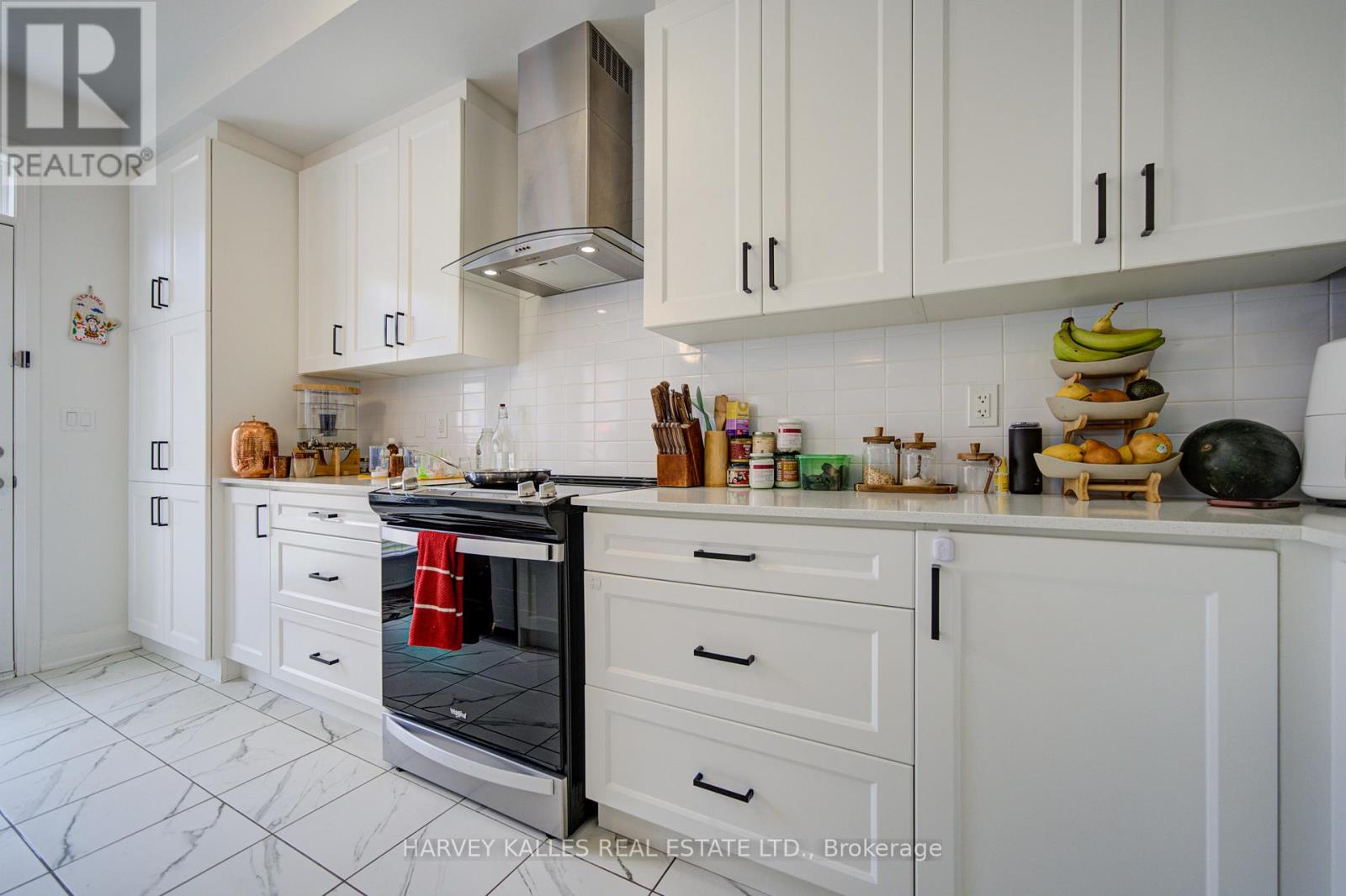 33 Concert Hill Way, East Gwillimbury, Ontario L9N 0W9 - Photo 12 - N13444084