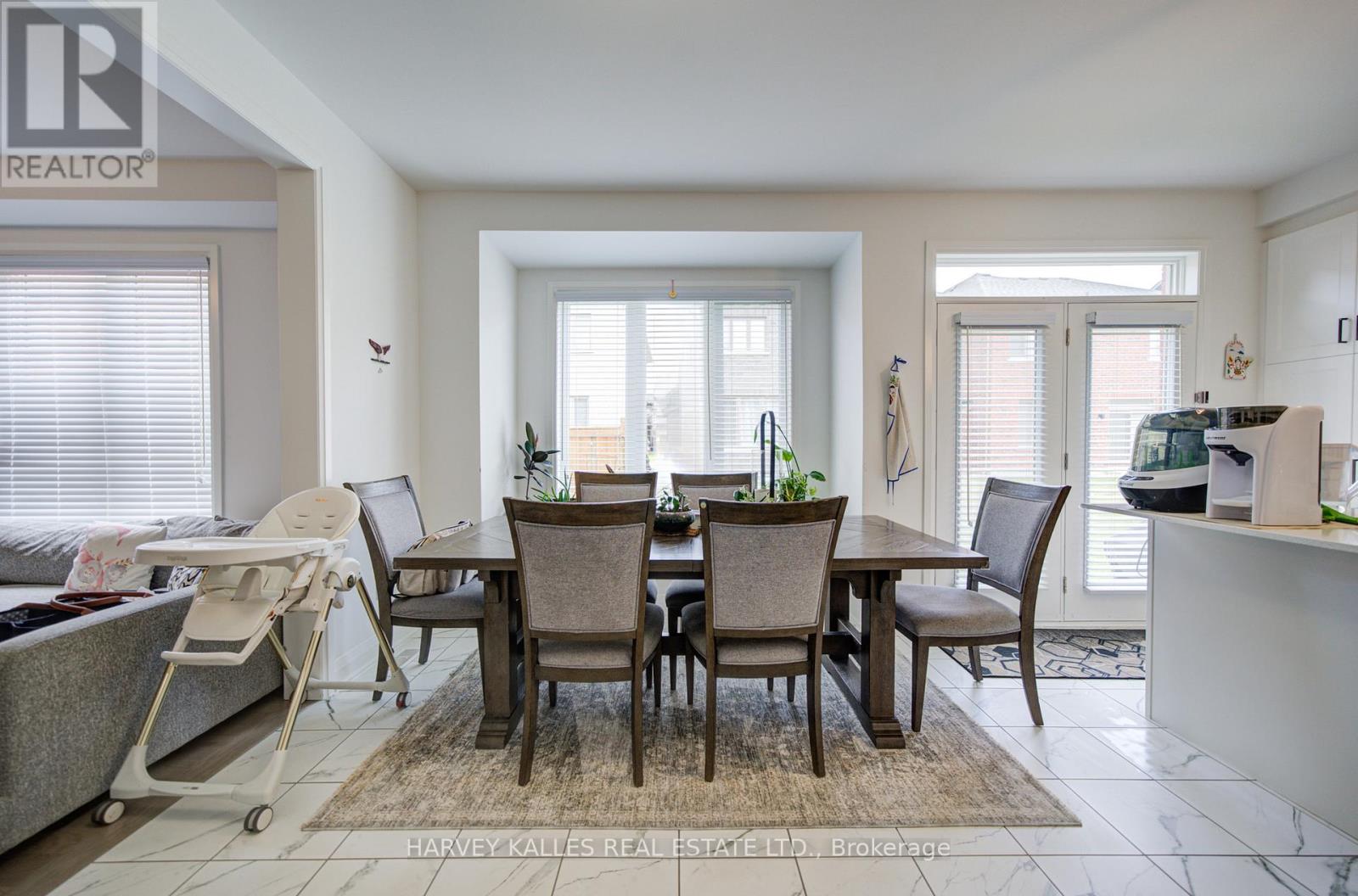 33 Concert Hill Way, East Gwillimbury, Ontario L9N 0W9 - Photo 15 - N13444084