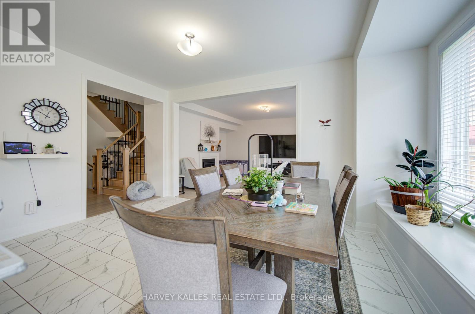 33 Concert Hill Way, East Gwillimbury, Ontario L9N 0W9 - Photo 17 - N13444084