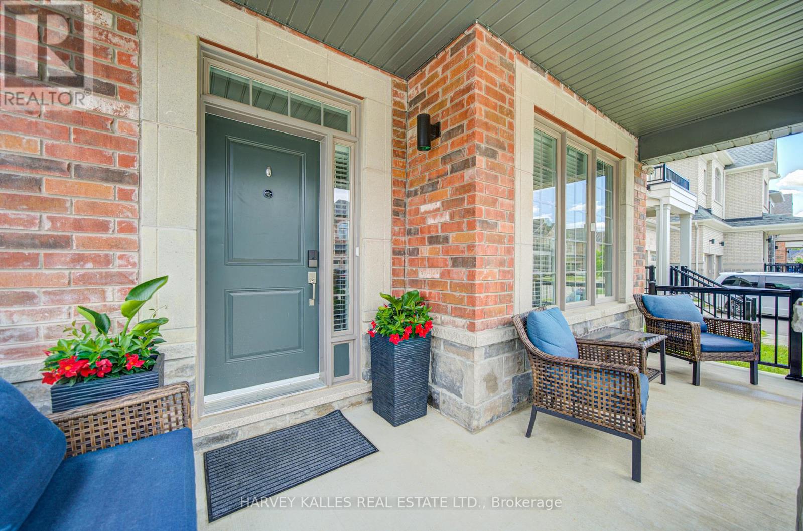 33 Concert Hill Way, East Gwillimbury, Ontario L9N 0W9 - Photo 2 - N13444084