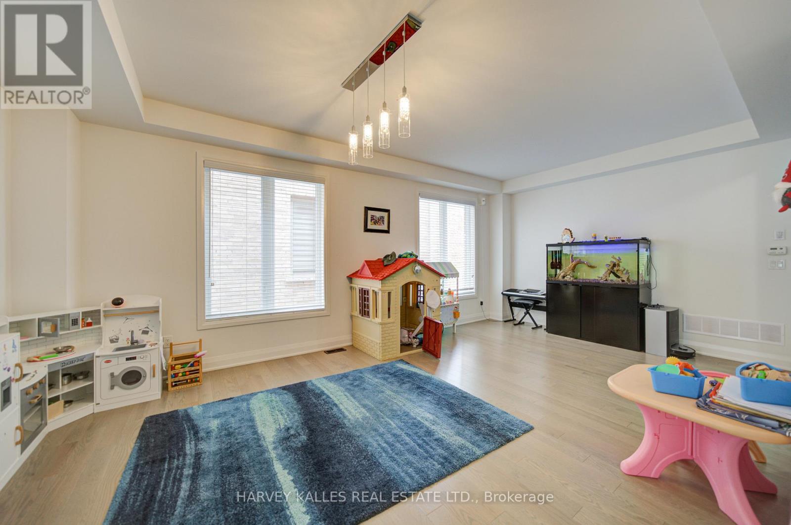 33 Concert Hill Way, East Gwillimbury, Ontario L9N 0W9 - Photo 20 - N13444084