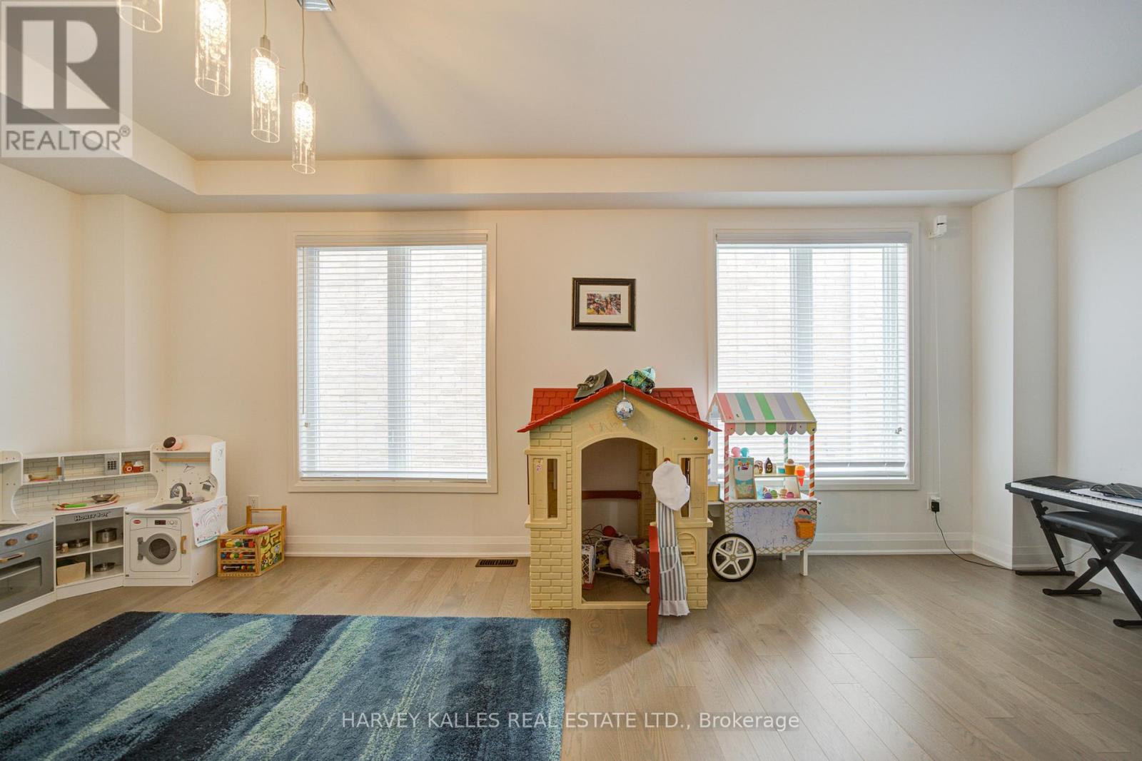 33 Concert Hill Way, East Gwillimbury, Ontario L9N 0W9 - Photo 21 - N13444084