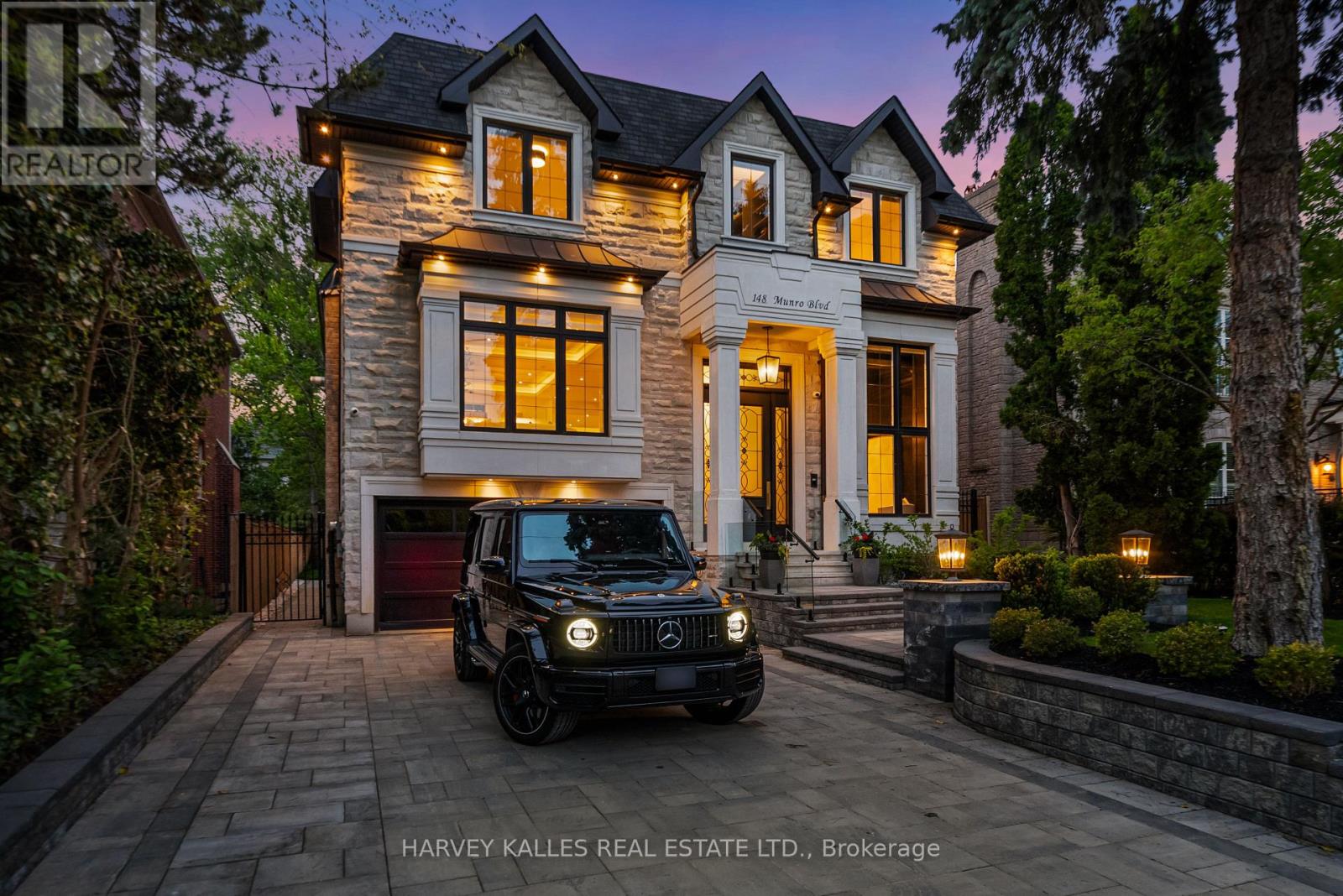 148 Munro Boulevard, Toronto, Ontario M2P 1C8 - Photo 3 - C13446482