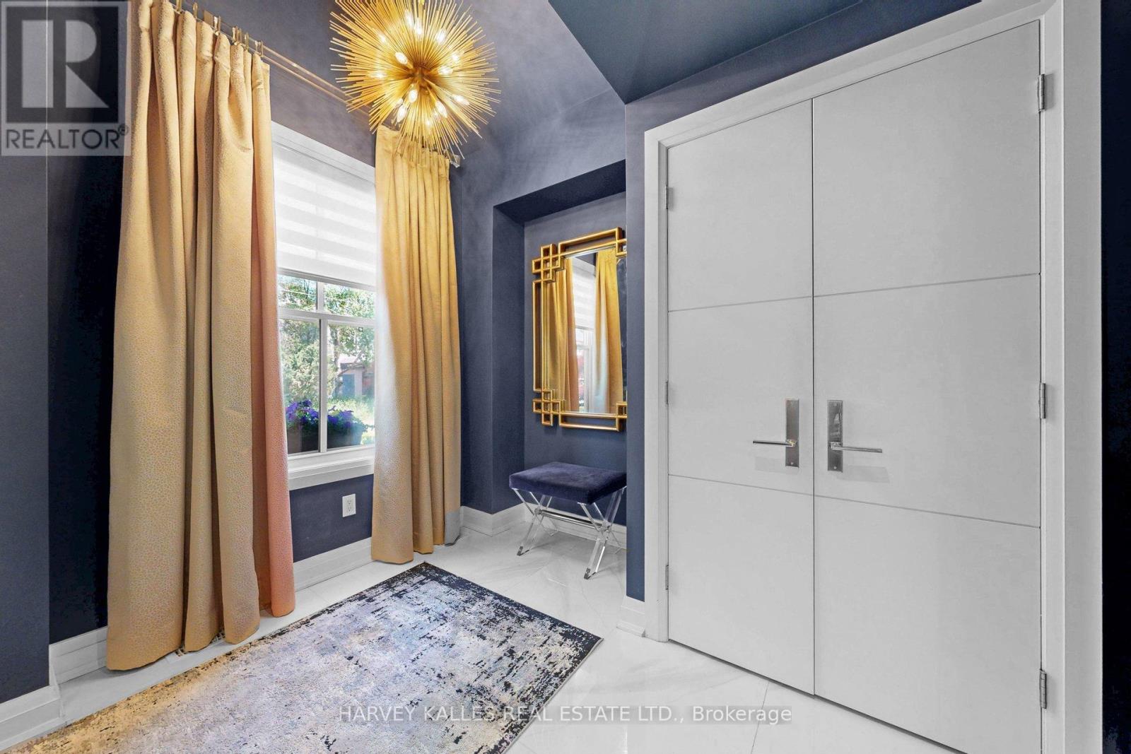 21 Kellam Street, Vaughan, Ontario  L0J 1C0 - Photo 3 - N13447106