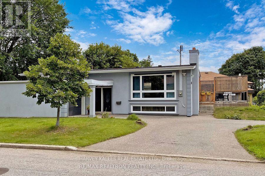 LOWER - 142 COMBE AVENUE, Toronto, Ontario