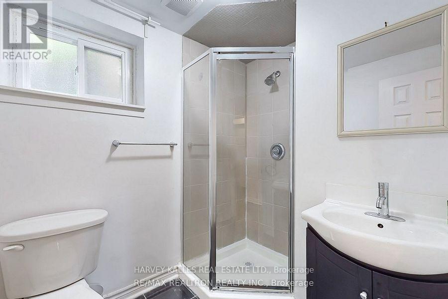 Lower - 142 Combe Avenue, Toronto, Ontario M3H 4K1 - Photo 12 - C13447472