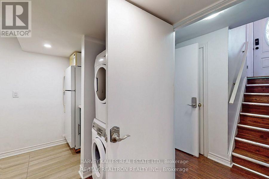 Lower - 142 Combe Avenue, Toronto, Ontario M3H 4K1 - Photo 2 - C13447472