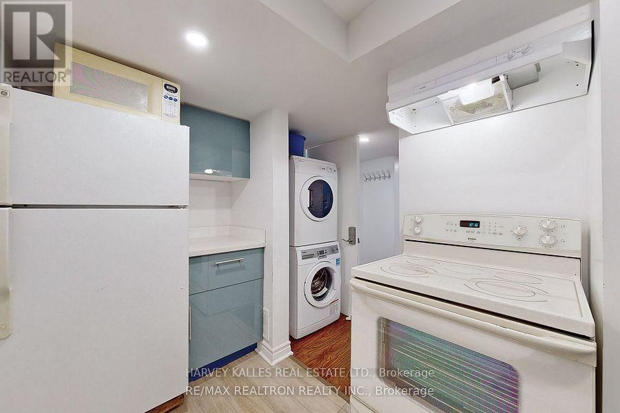 Lower - 142 Combe Avenue, Toronto, Ontario M3H 4K1 - Photo 3 - C13447472
