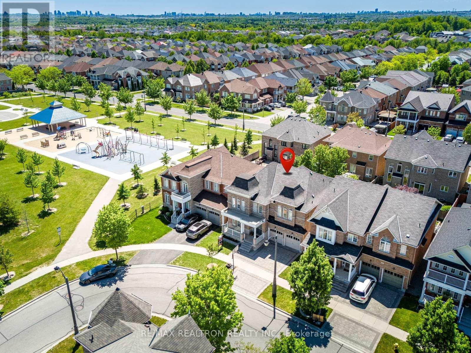 21 Rennie Avenue, Markham, Ontario L6B 0M9 - Photo 4 - N13448426