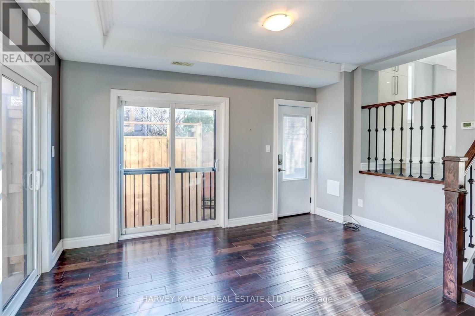 58 Sandford Avenue, Toronto, Ontario M4L 2E7 - Photo 13 - E13449590