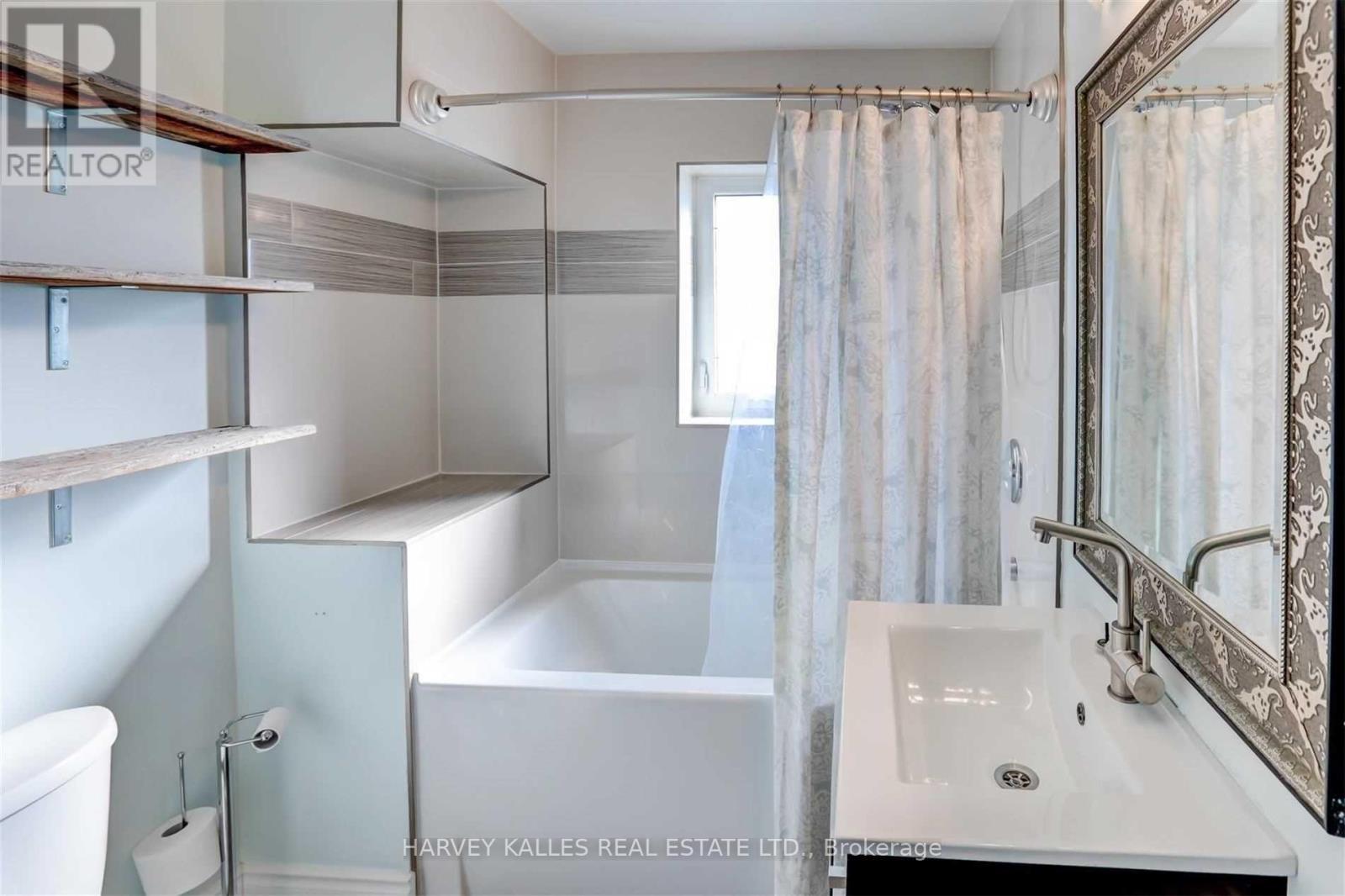 58 Sandford Avenue, Toronto, Ontario M4L 2E7 - Photo 23 - E13449590