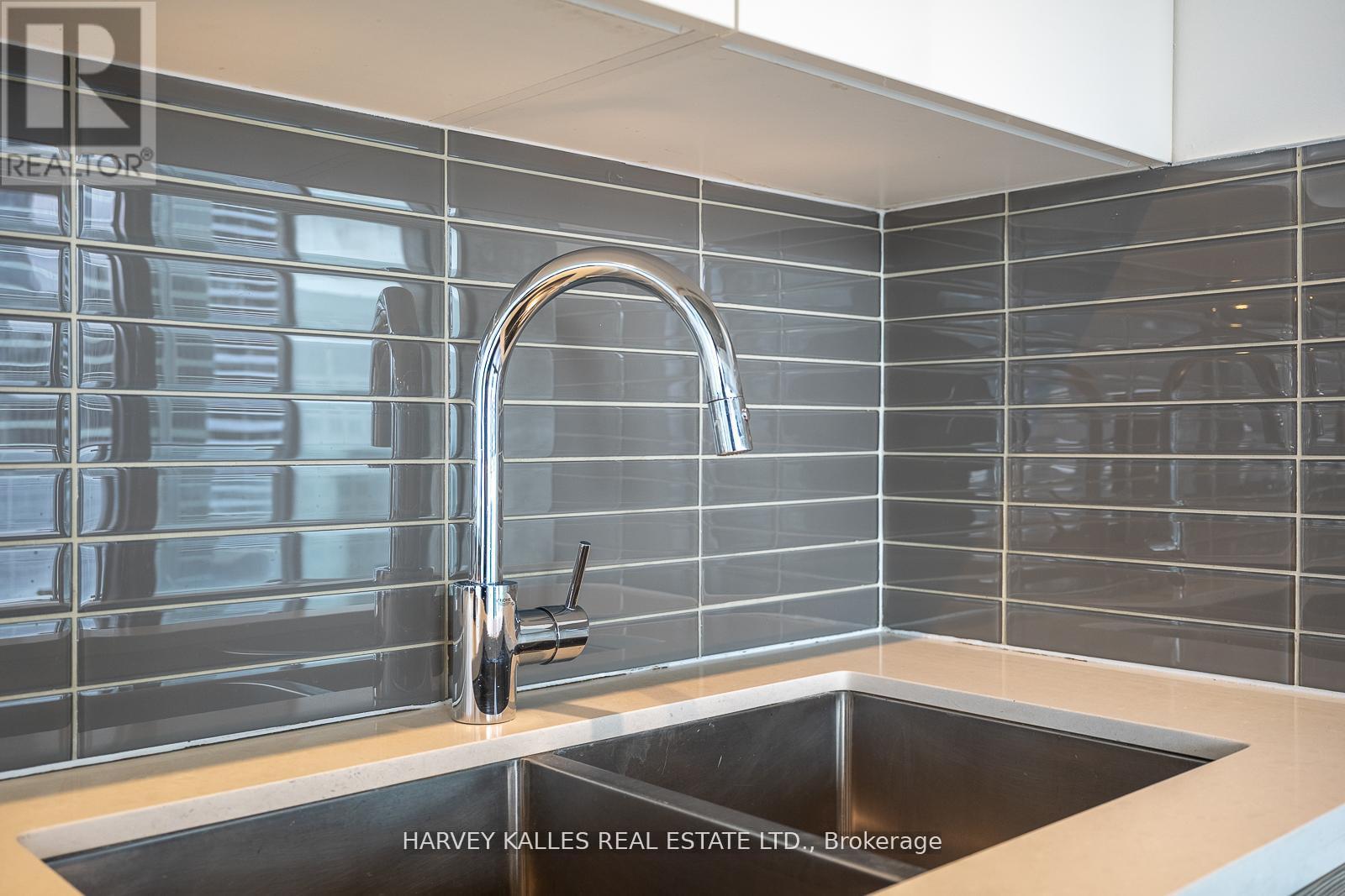 1507 - 224 King Street W, Toronto, Ontario M5H 0A6 - Photo 11 - C13451020