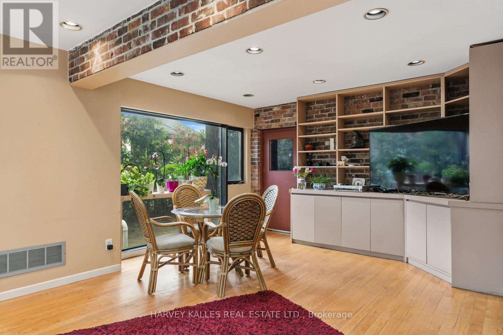 1 Vyner Road, Toronto, Ontario M2L 2N3 - Photo 10 - C13452210