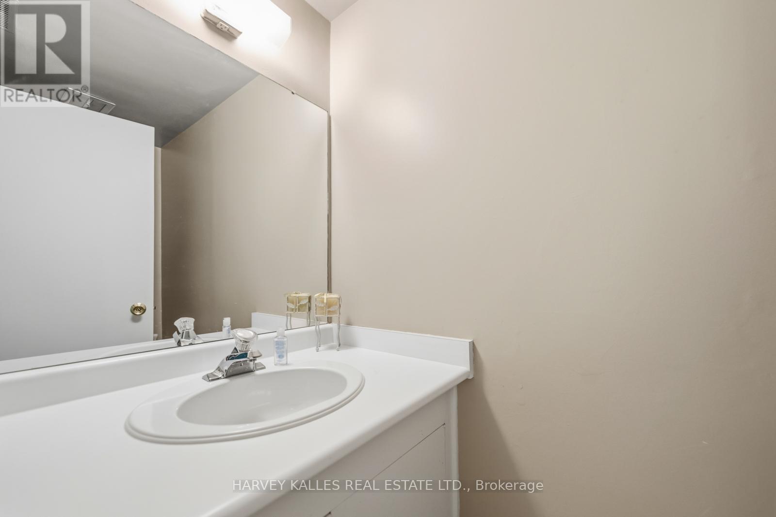 1 Vyner Road, Toronto, Ontario M2L 2N3 - Photo 35 - C13452210