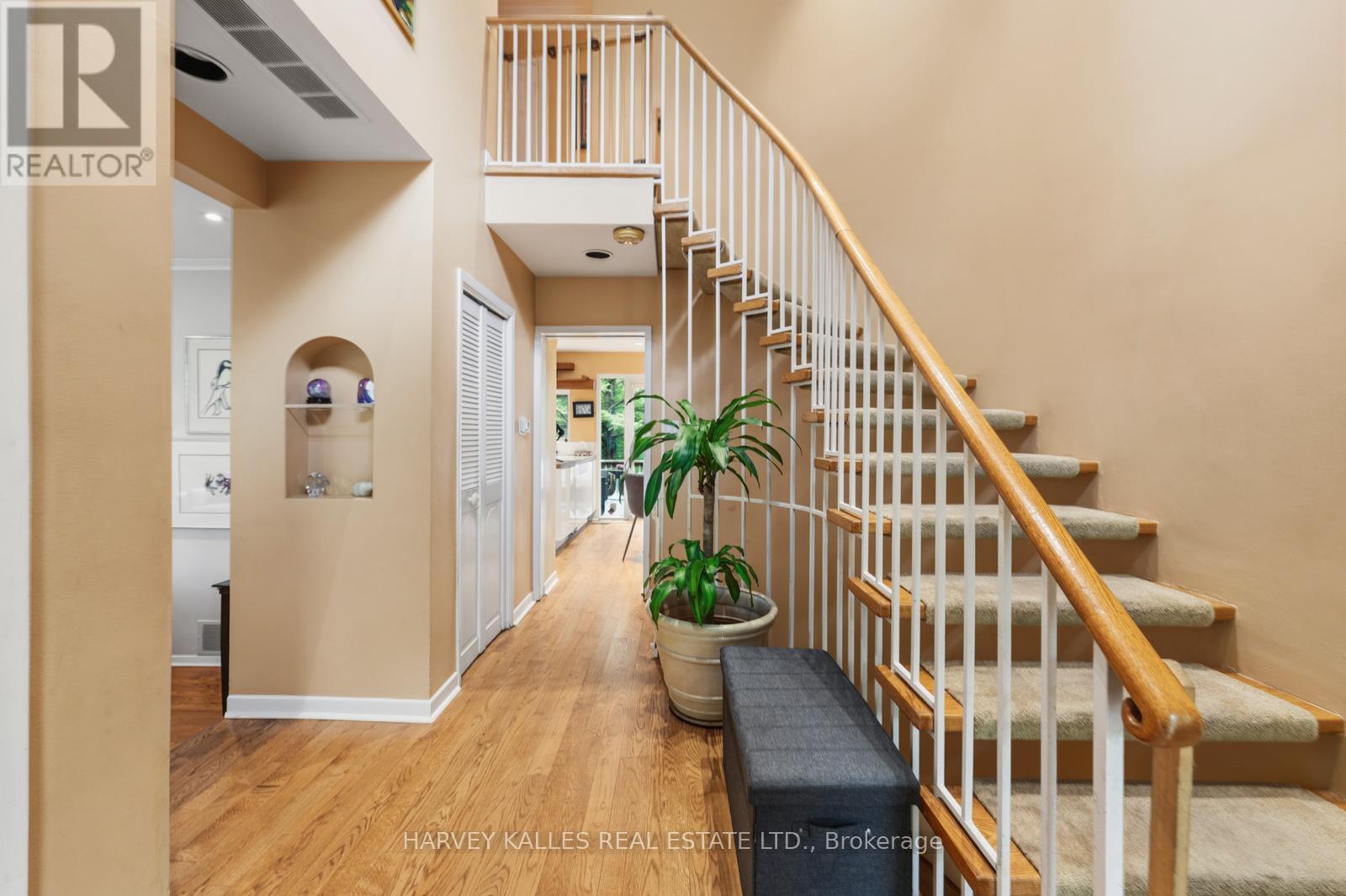1 Vyner Road, Toronto, Ontario M2L 2N3 - Photo 7 - C13452210