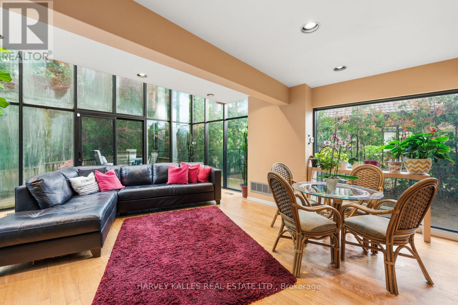 1 Vyner Road, Toronto, Ontario M2L 2N3 - Photo 9 - C13452210