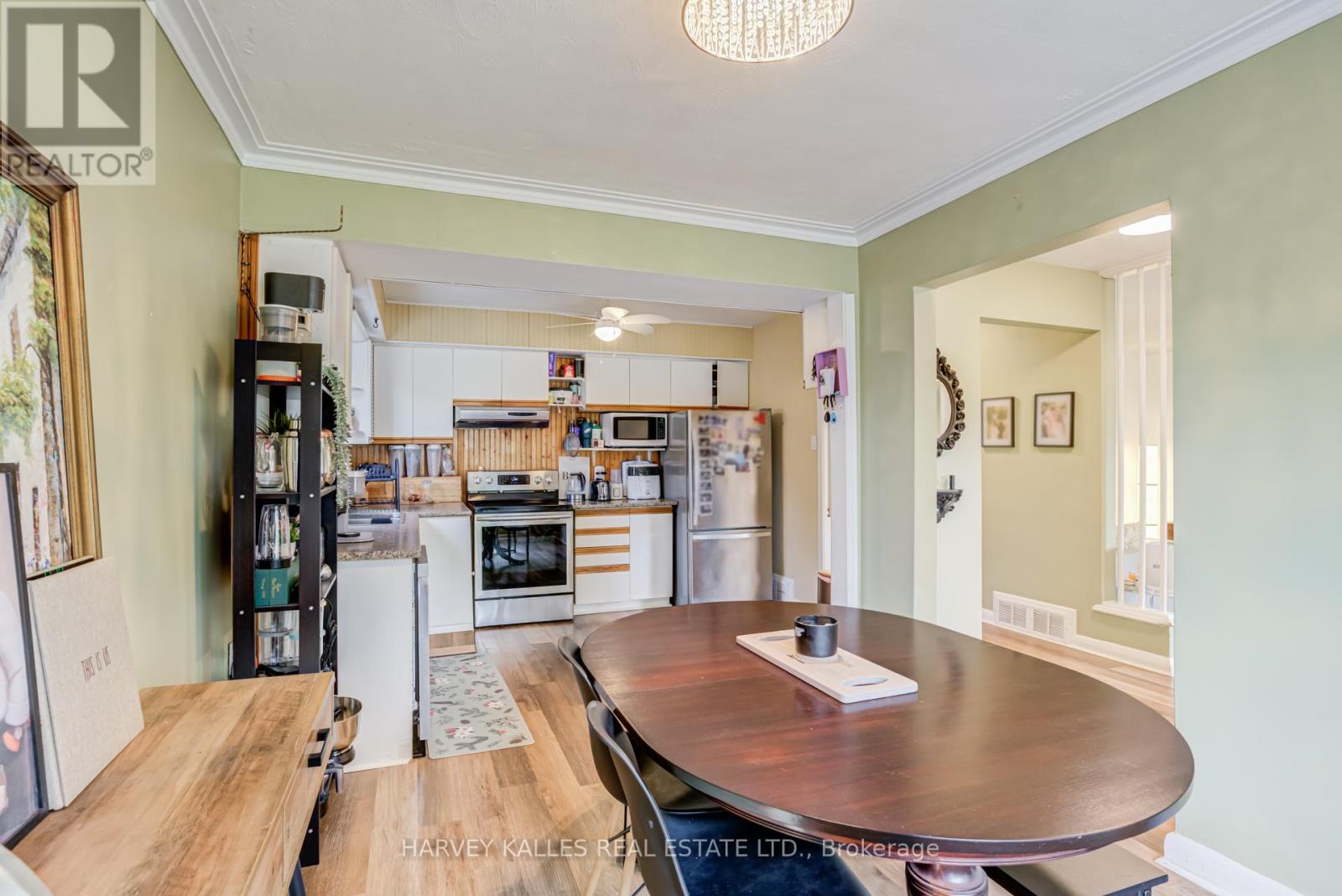 9 Sealcove Drive, Toronto, Ontario  M9C 2C3 - Photo 13 - W13453412