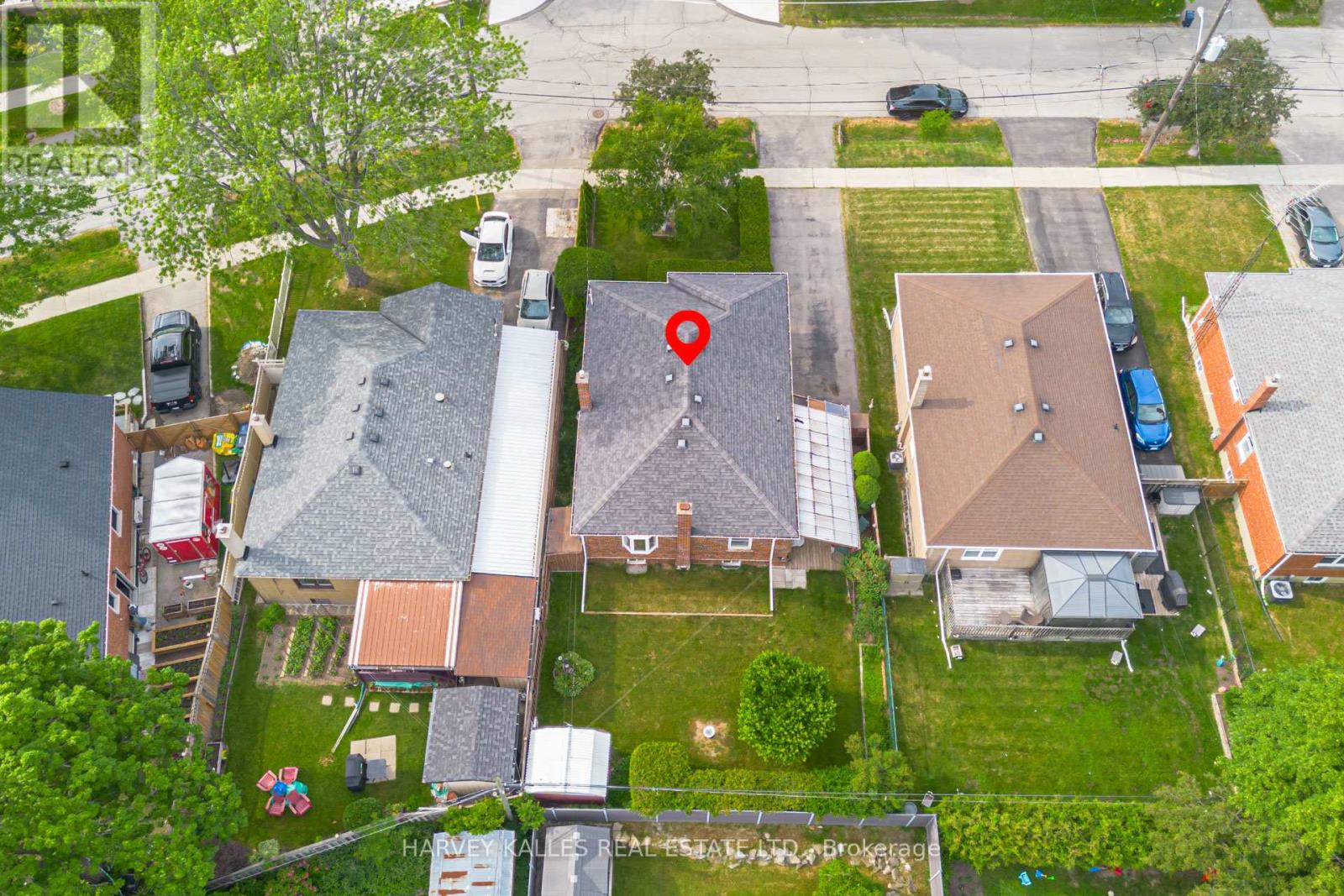 9 Sealcove Drive, Toronto, Ontario  M9C 2C3 - Photo 6 - W13453412