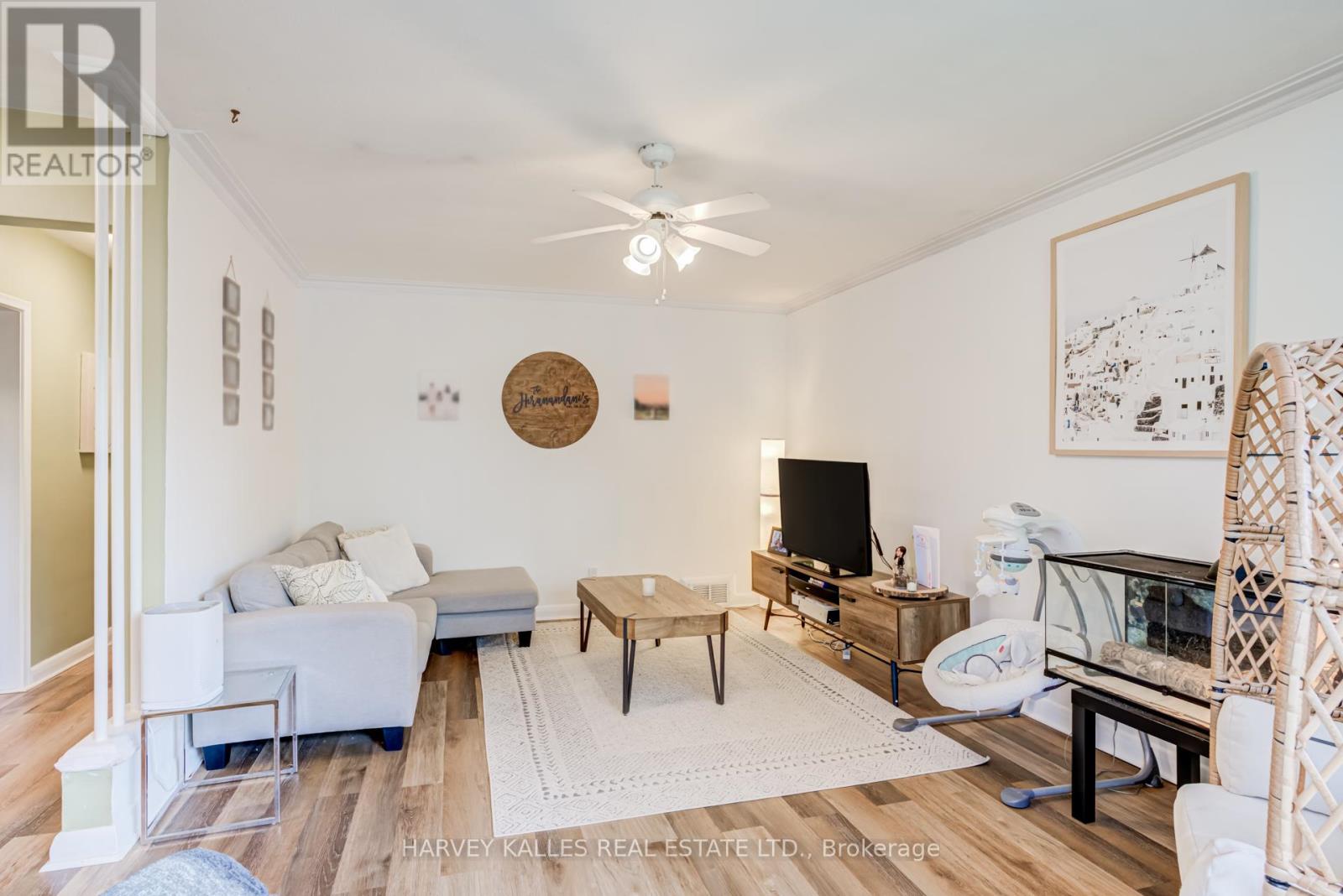 9 Sealcove Drive, Toronto, Ontario  M9C 2C3 - Photo 9 - W13453412