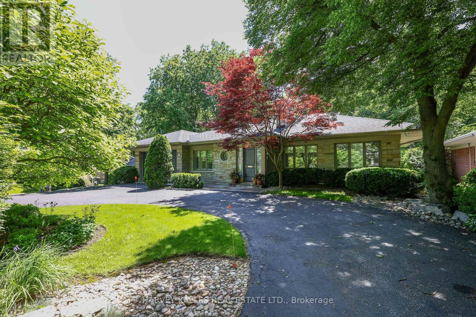 176 Old Yonge Street, Toronto, Ontario  M2P 1P9 - Photo 2 - C13455006
