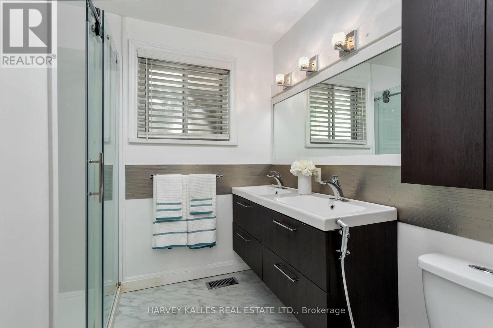 49 Learmont Drive, Toronto, Ontario M9R 2E9 - Photo 18 - W13456296