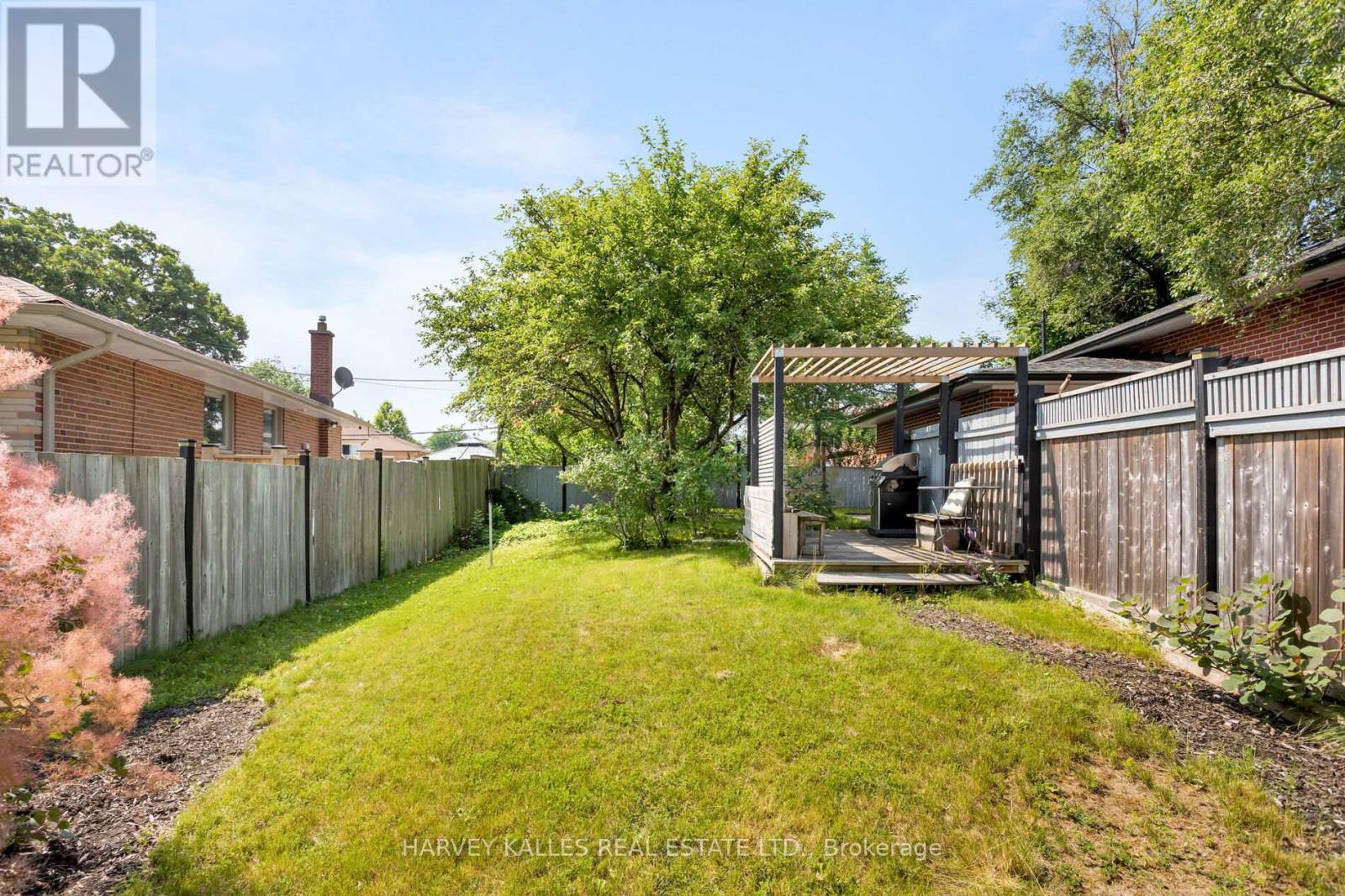 49 Learmont Drive, Toronto, Ontario M9R 2E9 - Photo 32 - W13456296