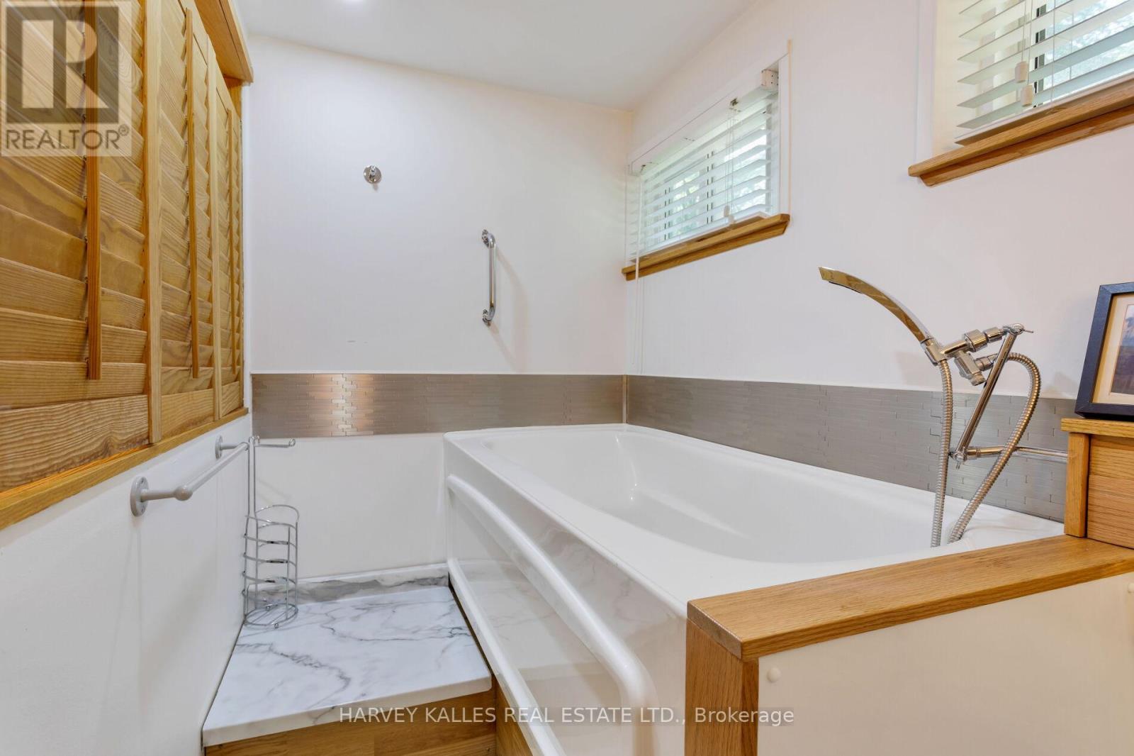 49 Learmont Drive, Toronto, Ontario M9R 2E9 - Photo 41 - W13456296