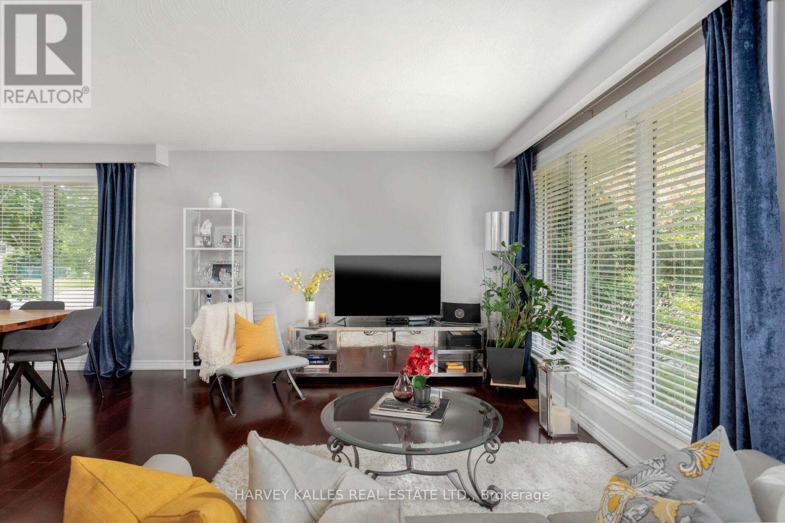 49 Learmont Drive, Toronto, Ontario M9R 2E9 - Photo 7 - W13456296