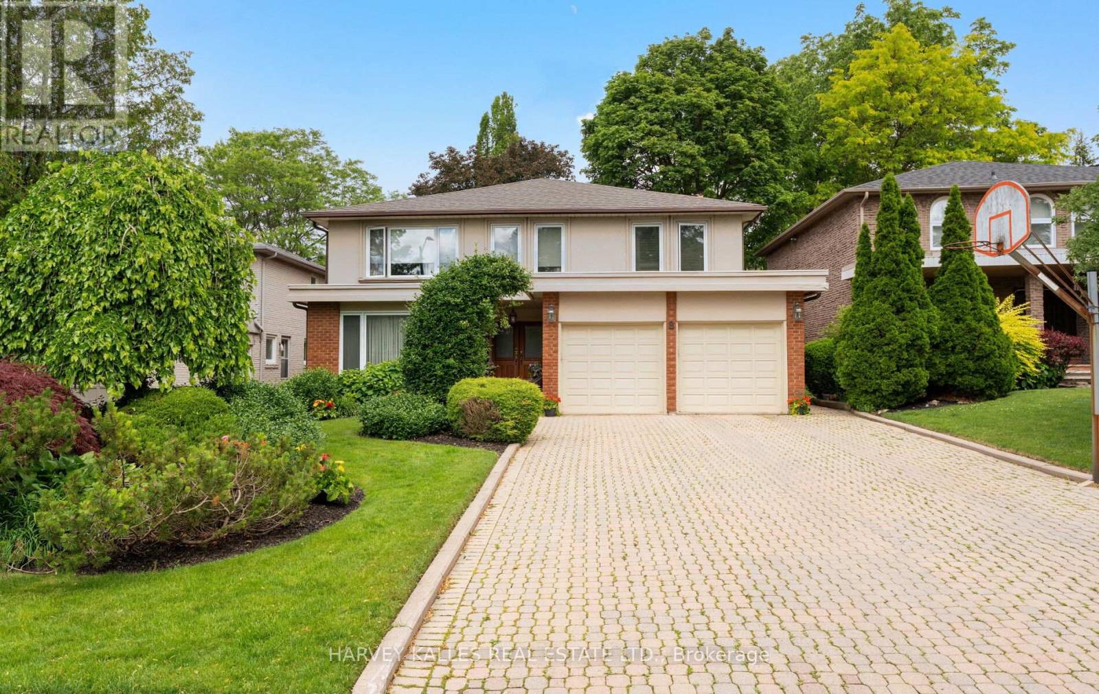 8 GRANADA COURT, Markham, Ontario