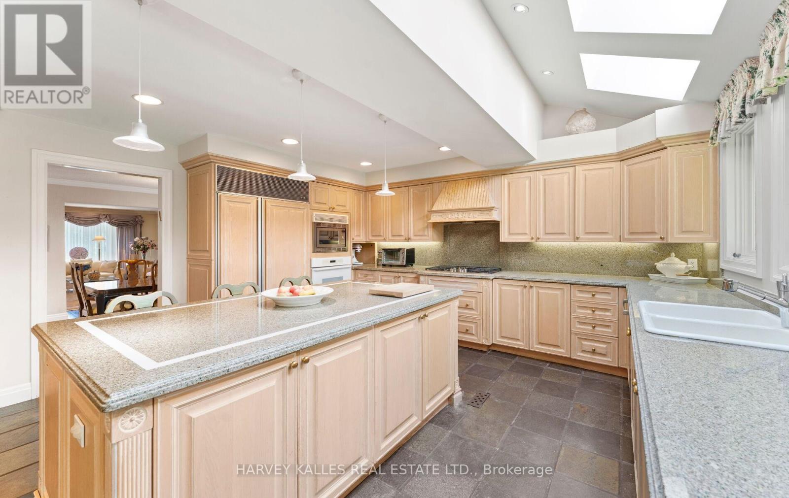 8 Granada Court, Markham, Ontario L3T 4V4 - Photo 13 - N13460410