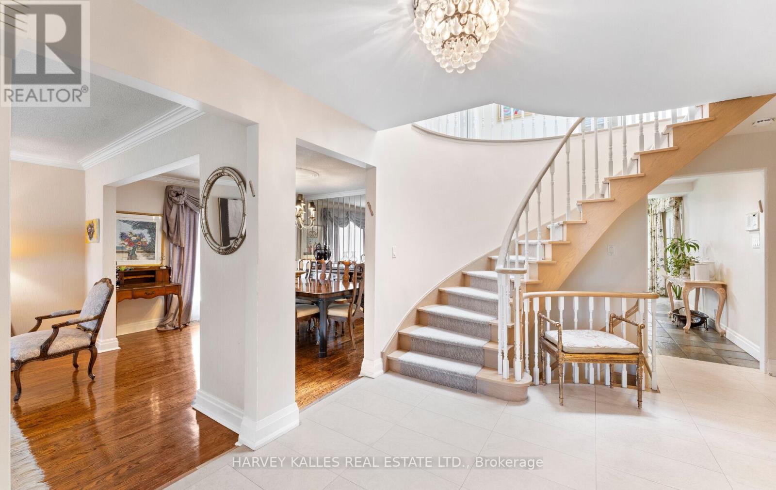 8 Granada Court, Markham, Ontario L3T 4V4 - Photo 5 - N13460410