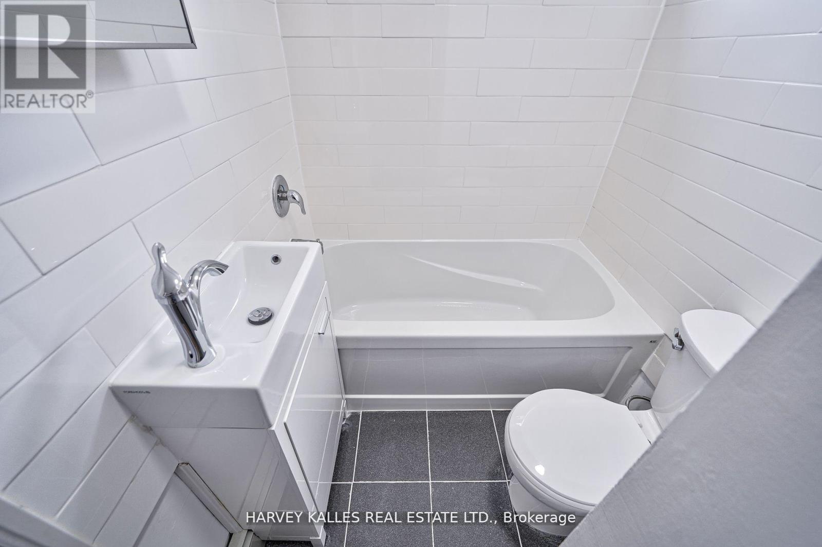 Unit 2 - 1046 Bathurst Street, Toronto, Ontario M5R 3G7 - Photo 17 - C13462490