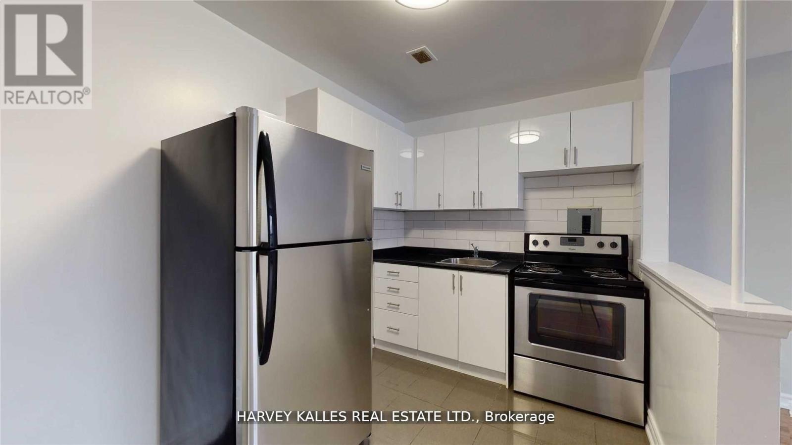 203 - 4 Greentree Court, Toronto, Ontario  M6M 2A5 - Photo 5 - W13462464