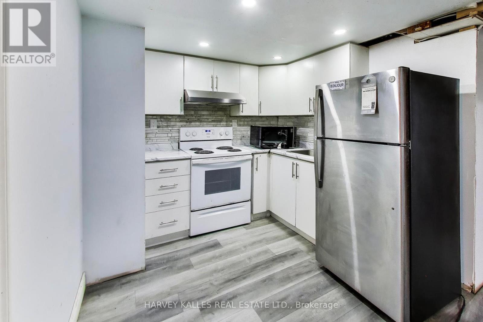 3760 Woodruff Crescent, Mississauga, Ontario L4T 1T9 - Photo 25 - W13462664
